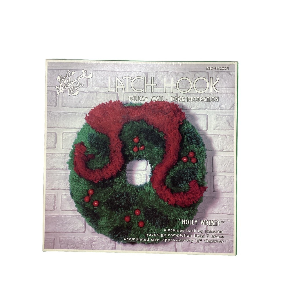 1978 Hazel's Needlework Kaboodles LATCH HOOK HOLIDAY "Holly Wreath" 15" NK-40008
